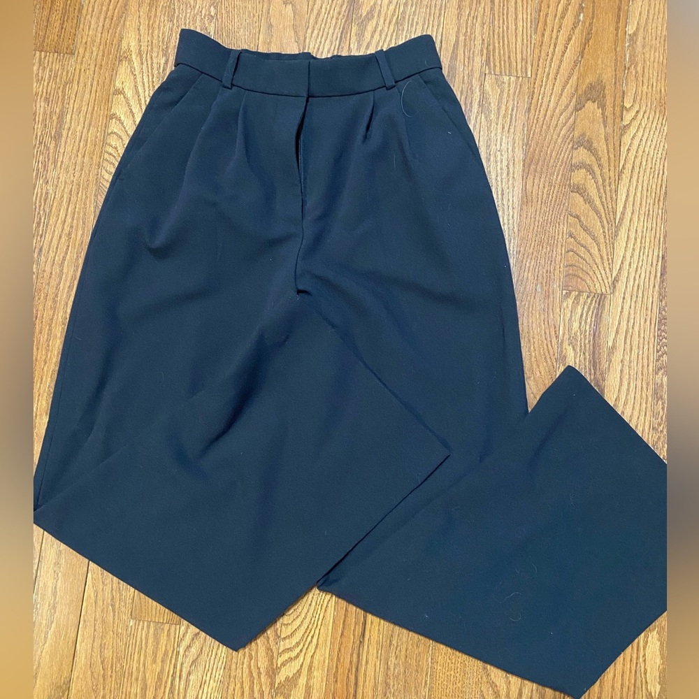 A&F Sloane Tailored Wide Leg Pant (black color)